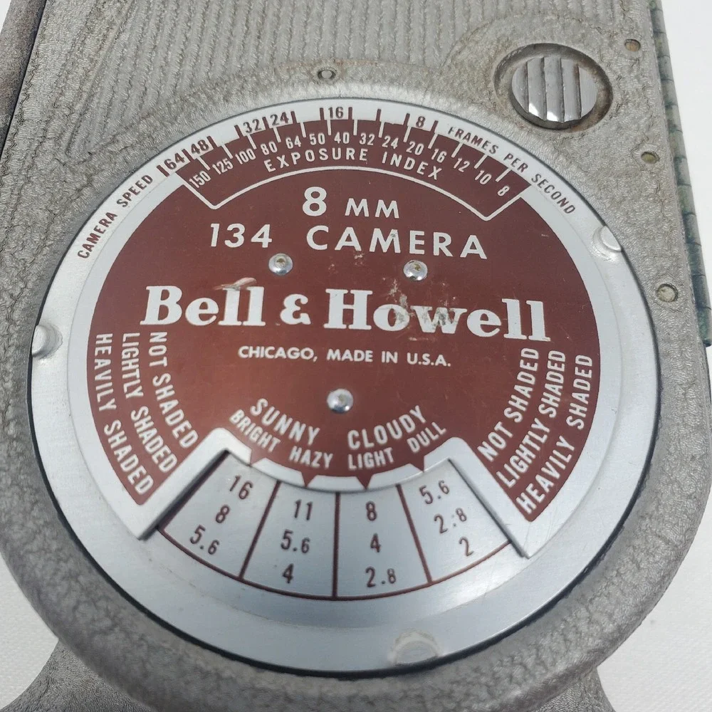Vintage‎ Bell & Howell 134 Movie Camera 8MM Manual Case f1.9 Super Comat lens